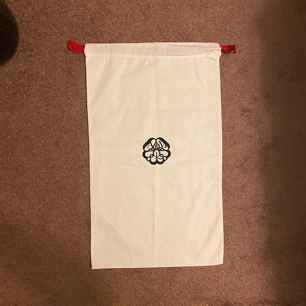 Alexander McQueen Dust Bag - Picture 2 of 2